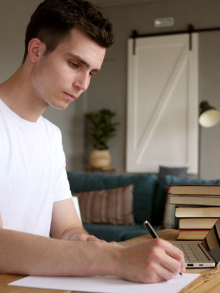 Know How to Structure Your PhD Thesis